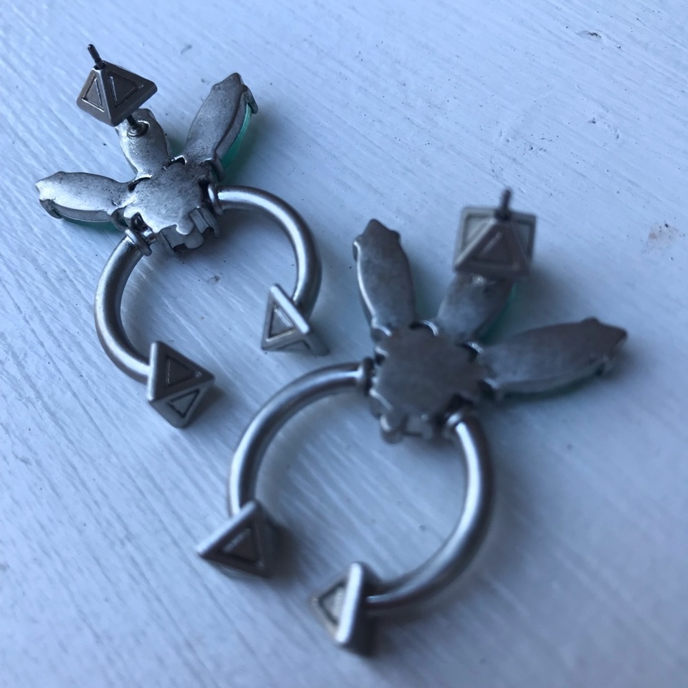 Wanderluster New York Chione Earrings - Picture 3 of 4